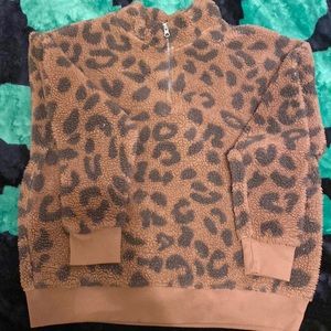 Size M pull over, brown,